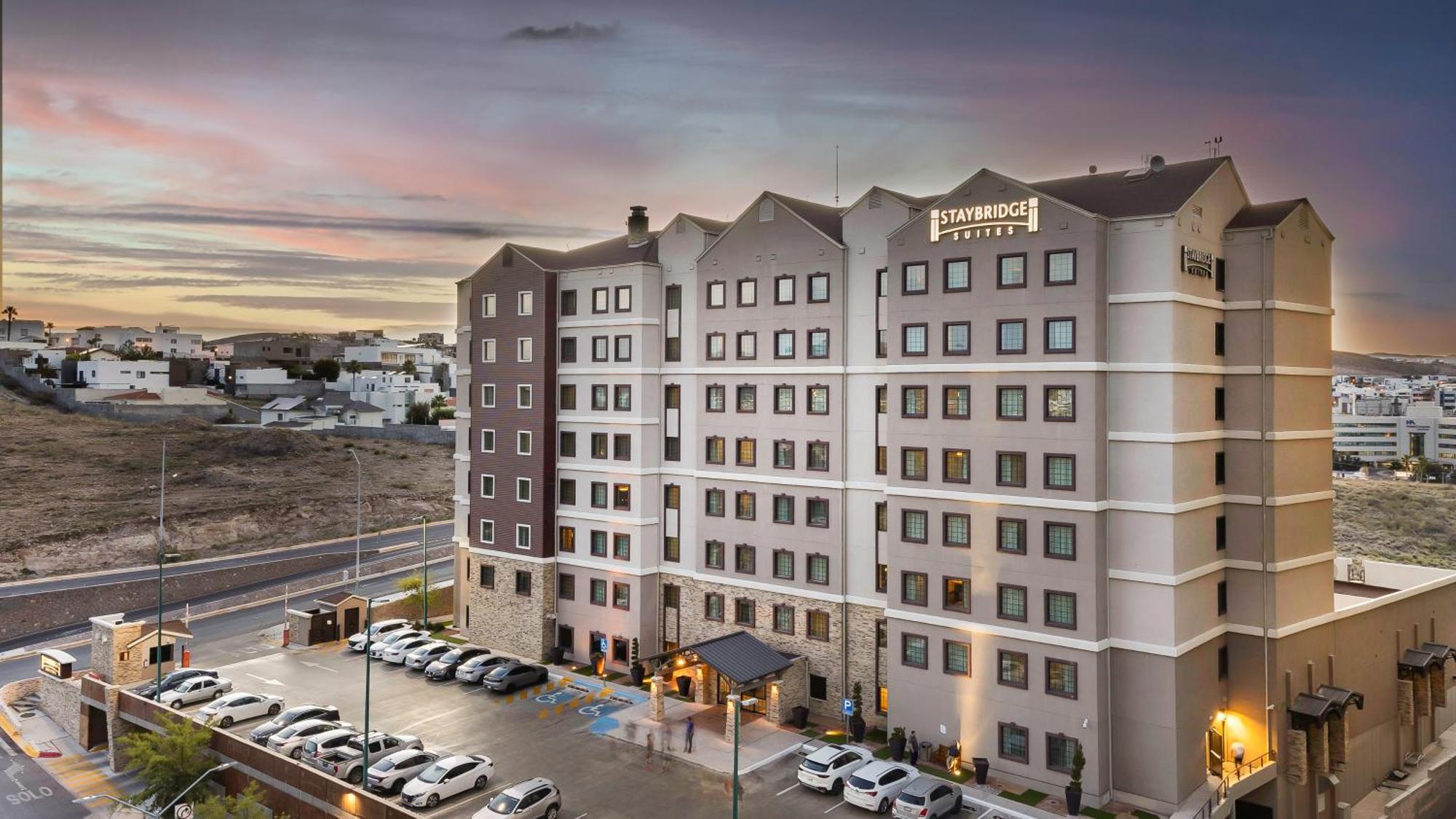 Staybridge Suites Chihuahua By Ihg Exterior foto